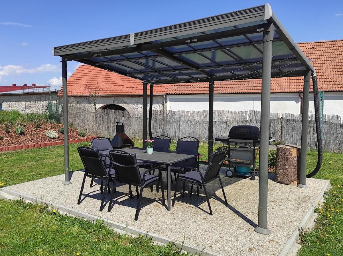 Apartman Pod Sribrnou Horou Lhenice Extérieur photo